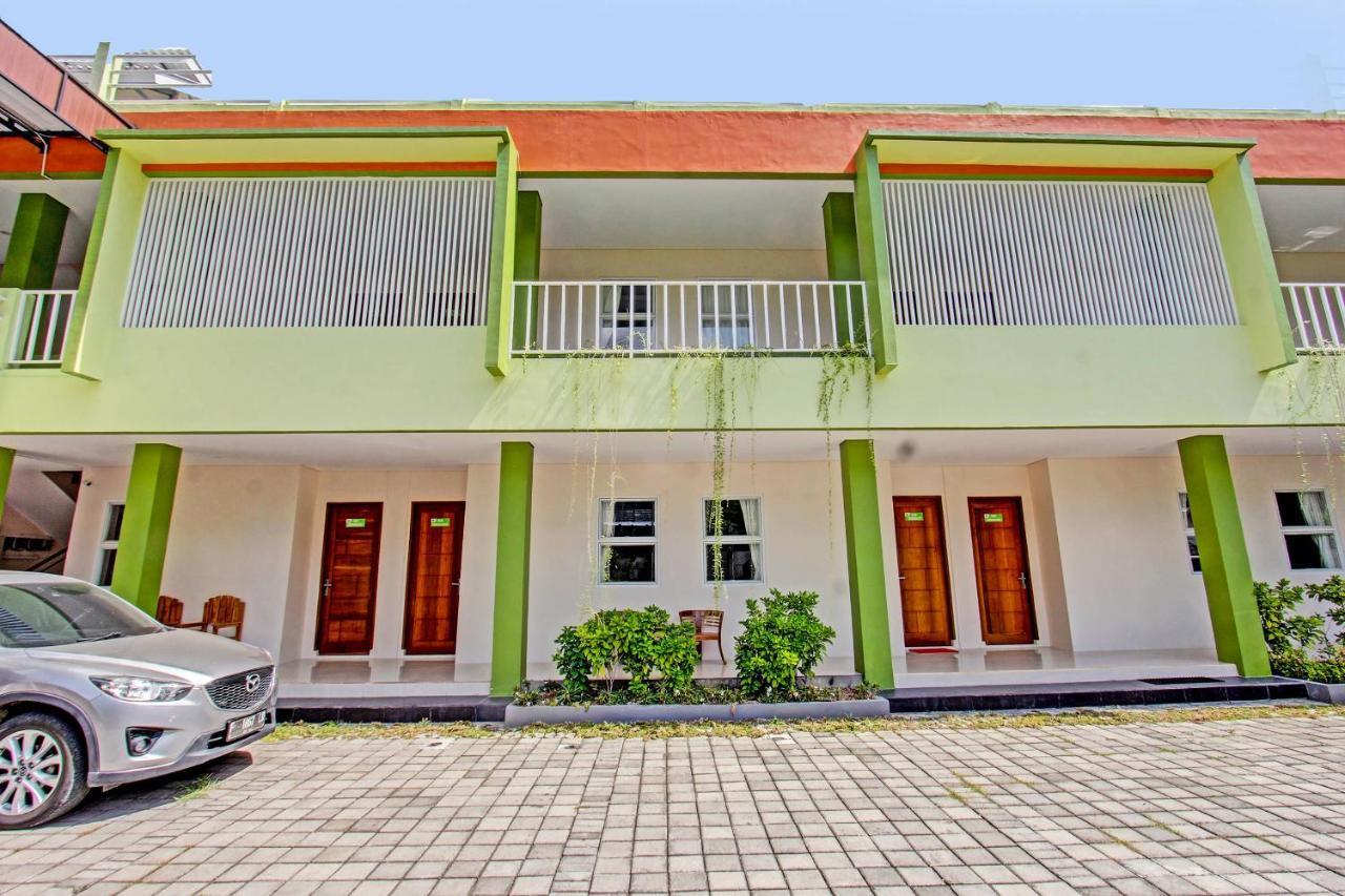 Capital O 91384 Rintaka Residence Senggigi Ngoại thất bức ảnh